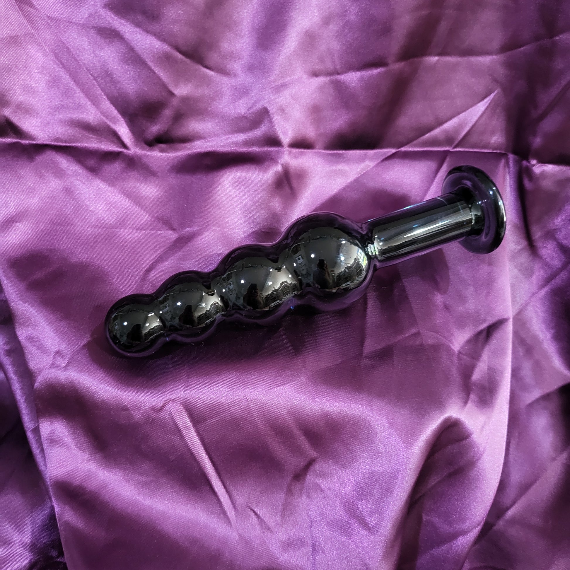 A Size Queen ~ blown glass butt plug C.D Pottery A Size Queen ~ blown glass butt plug C.D Pottery